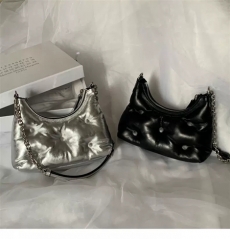 Maison Margiela メゾン マルジェラ レディース ショルダーバッグ・ポシェット 同型