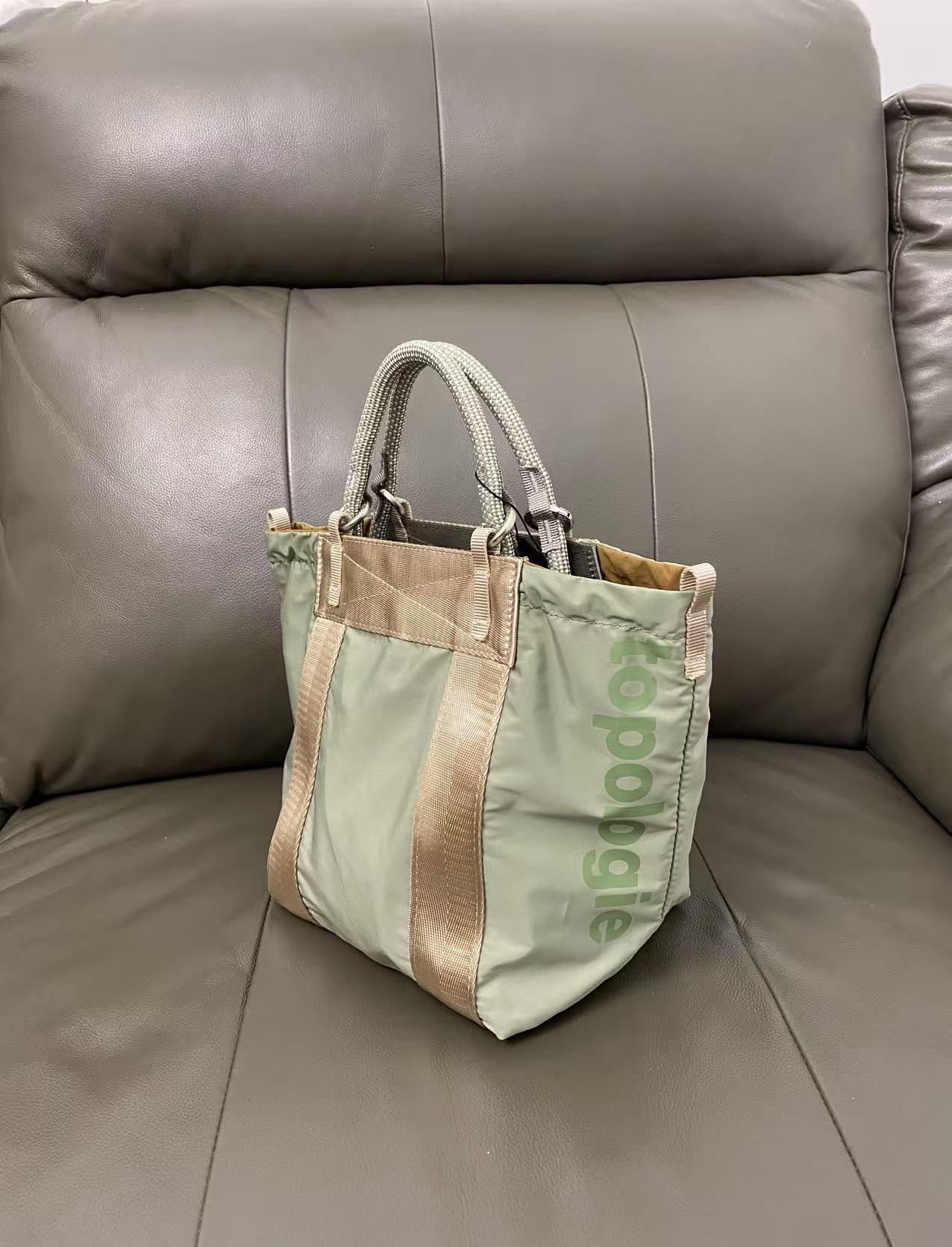 topologie Summit Tote Small サミットトートスモール （ストラップ